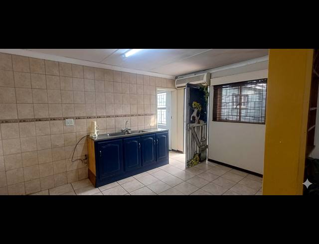 3 BEDROOM HOUSE TO LET IN ARCON PARK